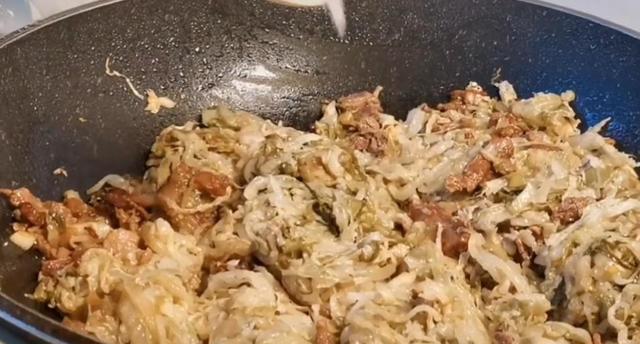 杭州女子到山东男友家,看到饭菜没胃口,阿姨委屈:规格不低