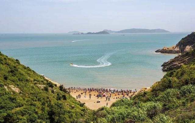 草原|《还有诗和远方》第三季启程,在诗意与烟火中感受浙江活力 蓝天下