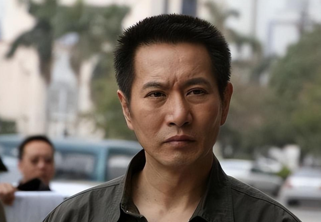 姚刚|演员姚刚：对婚姻不将就，52岁仍单身，无儿无女成母亲心病