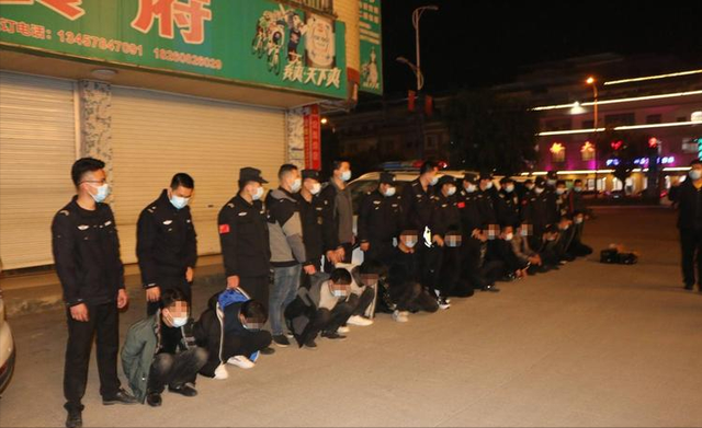 深圳小伙伪装成\中介\,3年杀害14名打工妹,后因气质太猥琐被捕
