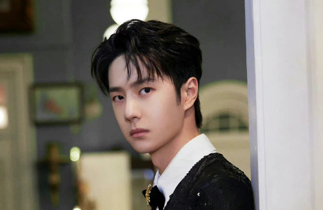 赵露思|还得是央媒!公开发文讽刺文盲演员,王一博刘浩存赵露思等人中招