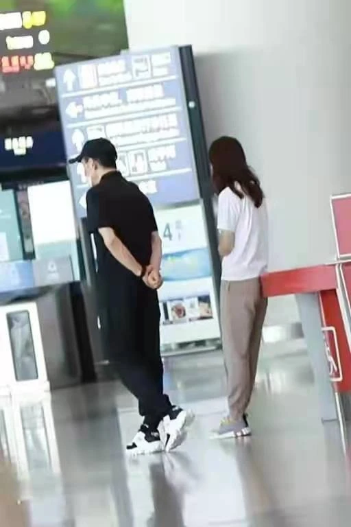 张艺谋|张艺谋喜迎72岁大寿!穿国产运动装老当益壮,儿子送好成绩做寿礼