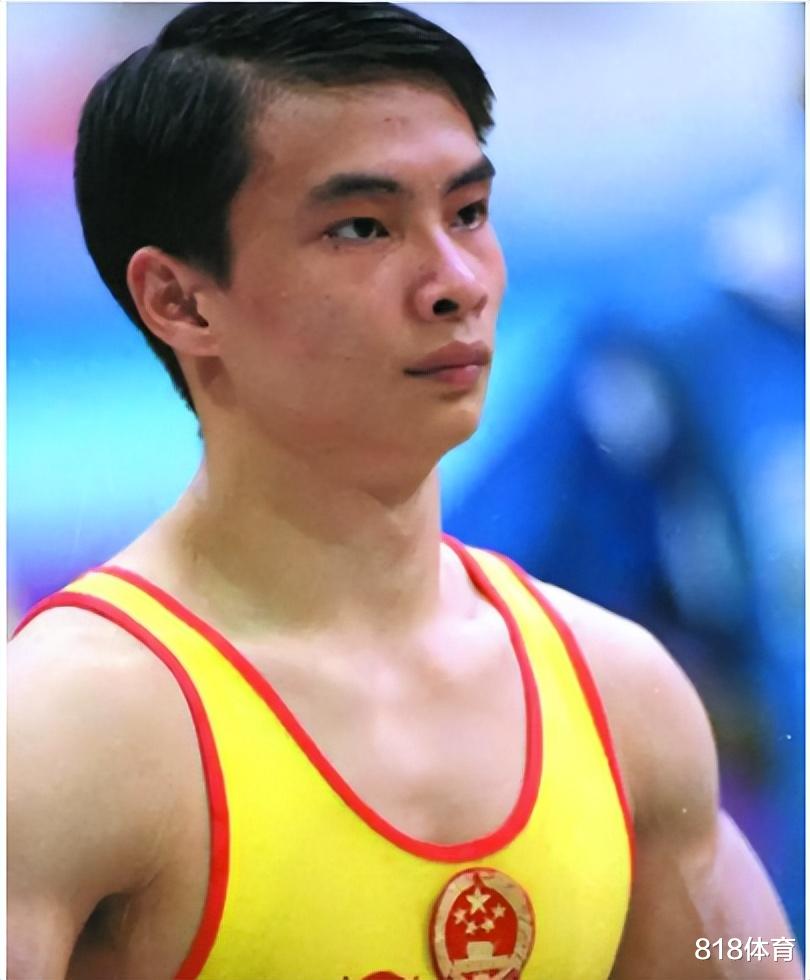 李小双|体操王子李小双炮轰国足: 你不努力还拿着高薪 那大家一定会骂你