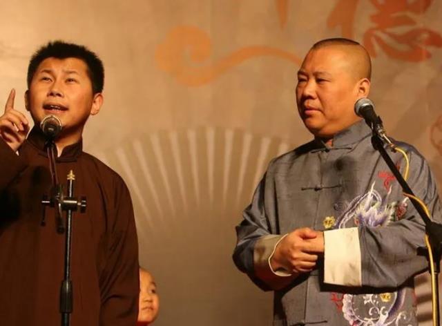 相声|何沄伟相声巡演首站遇冷,票价打折仍卖不动,真要逼到送鸡蛋吗?