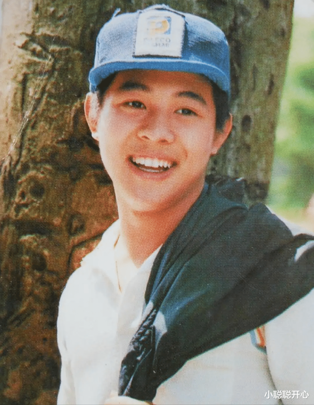 李连杰|李连杰成名后,他那乡下的4个兄弟姐妹怎么样了?