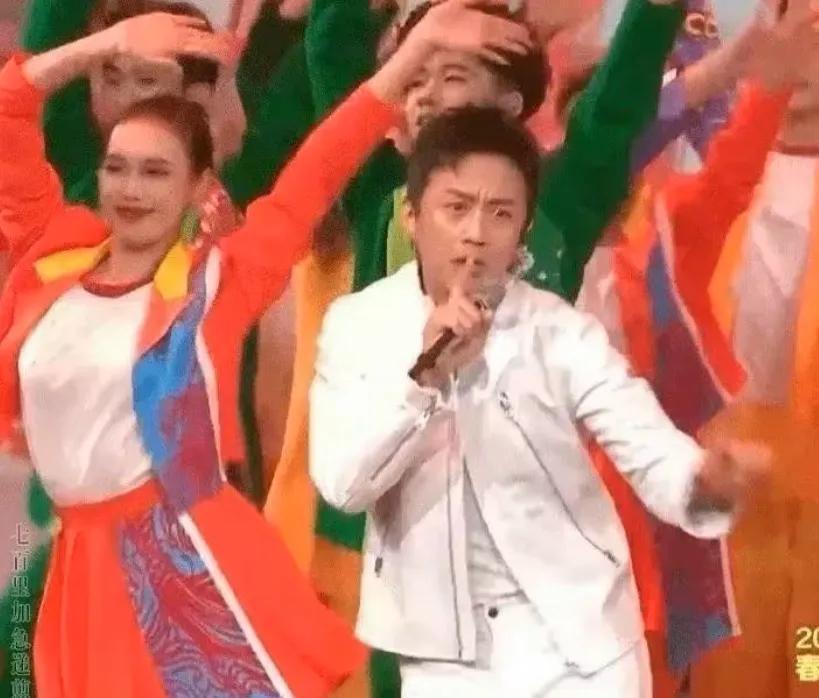 春晚|被疯狂吐槽的春晚:一呆一傻一吵一闹一掉底