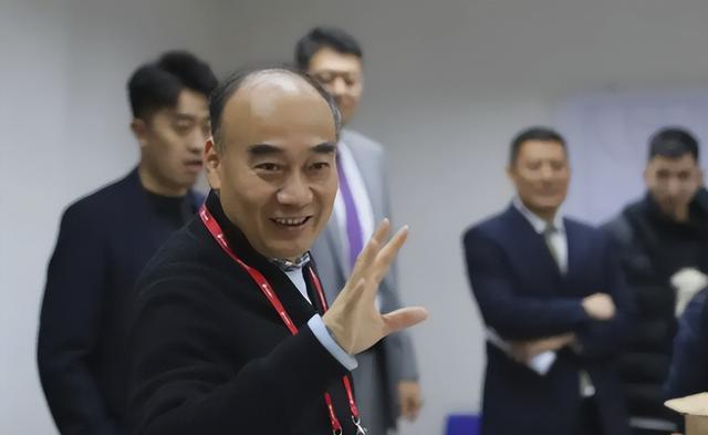 四川男篮|正式签约！CBA顶级中锋拿到新合同留在总冠军球队