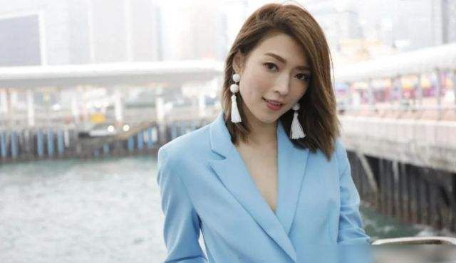 连诗雅|她被誉为“女版陈冠希”，4年换了20任男朋友，如今依旧孤身一人