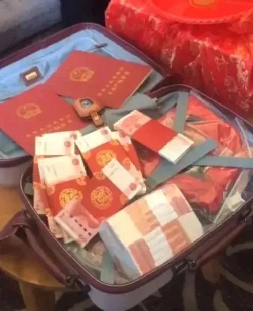 看了22岁即将二婚的大衣哥儿子,才明白什么叫“财多伤人子”