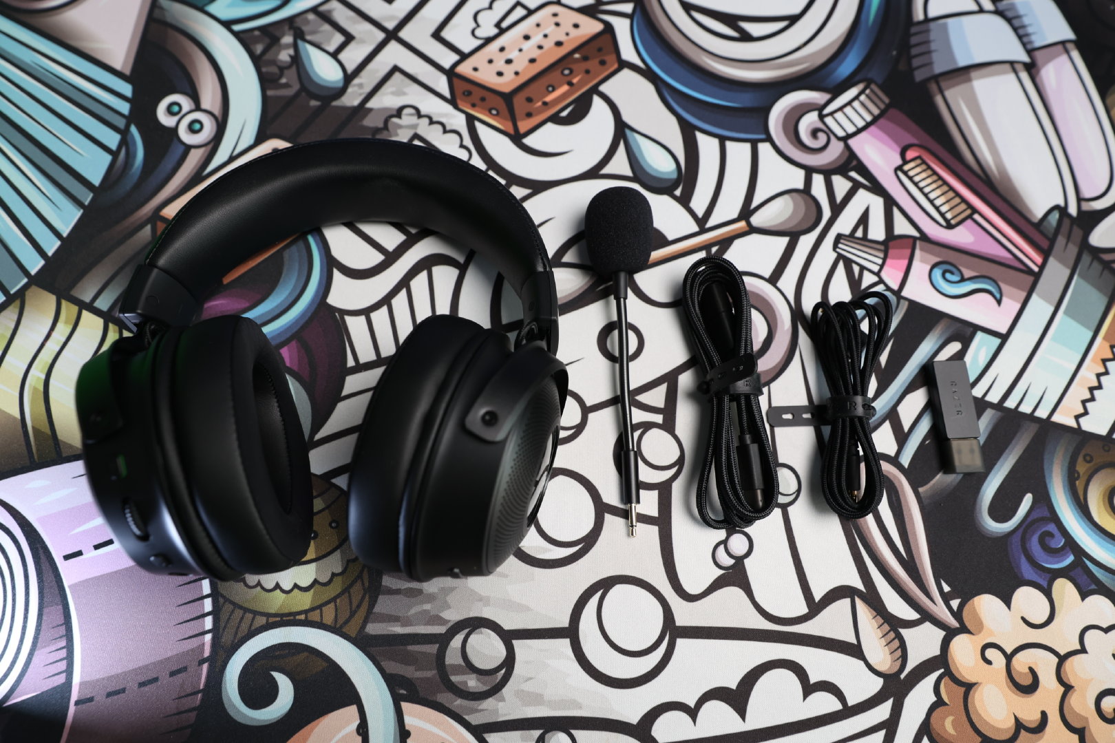 耳机|【擺评】雷蛇新旗舰耳机-北海巨妖V3 PRO上耳体验