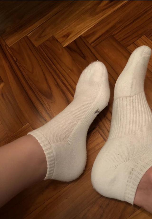 梁洛施|梁洛施和友人假期聚餐,和李泽楷分手11年未婚,对仨儿子严格要求