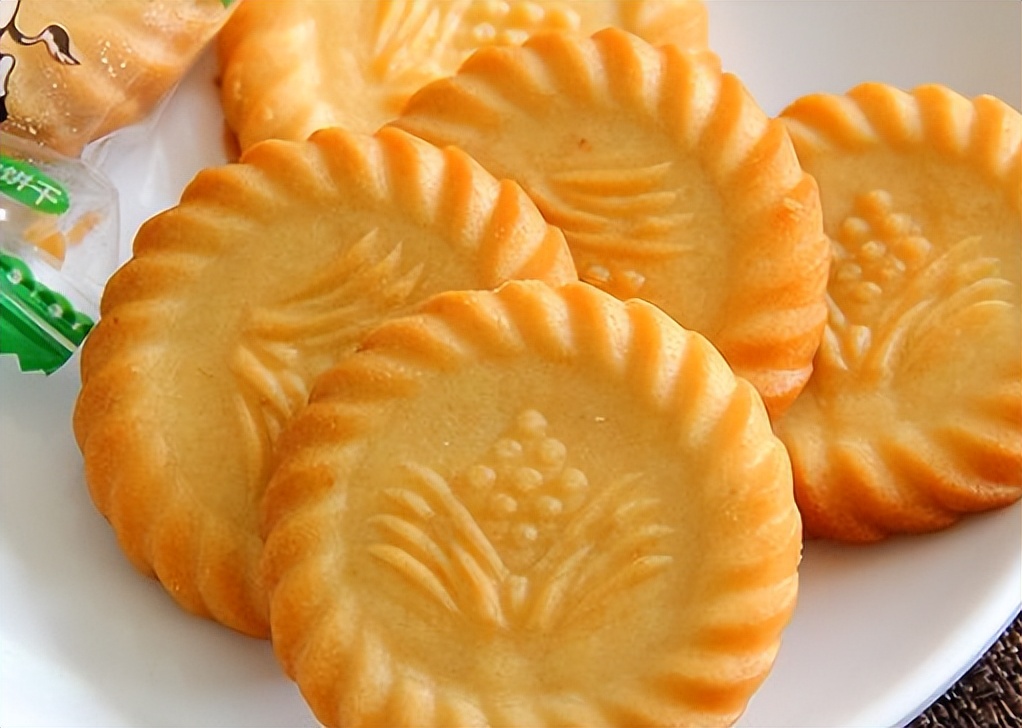 国产好吃的饼干有哪些？这四种饼干价格便宜味道赞，你吃过哪一个