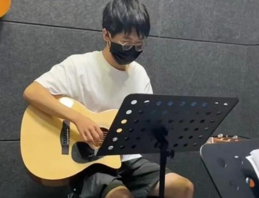 带货|孙卓三姨更改头像，视频中带货虾皮，卓妈评论区为三姨举大旗