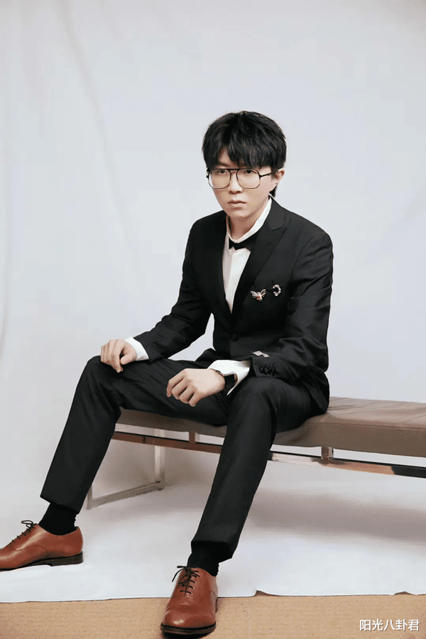 帅哥|看脸以为个子高,看身材以为是帅哥,这6位男星,外形反差太大了