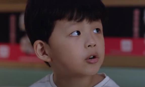 钱三一|少年派：林够够遭保姆虐待，钱三一收集证据送她入狱