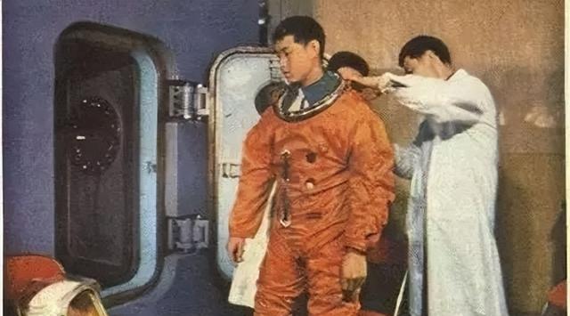 最高温度31度,神舟十四航天员身穿厚重航天服,不会热吗?