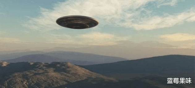 日本上空疑似出现“UFO”编队,上演了一场“追逐战”,太罕见了!