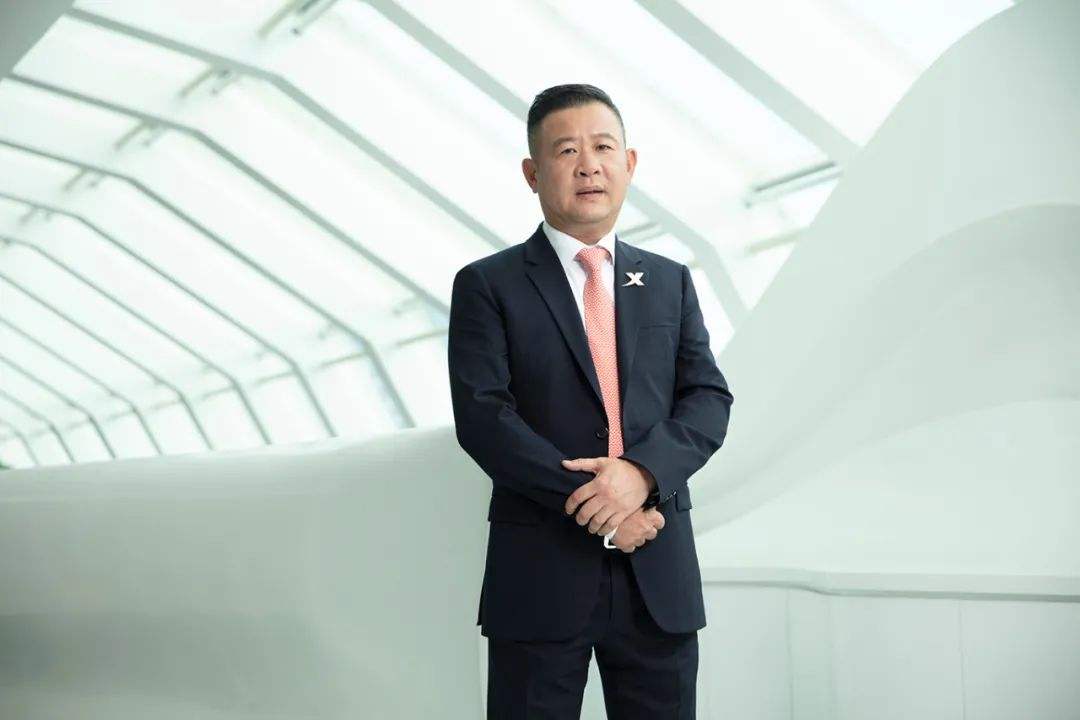 邓伦|特步CEO当选“十大经济年度人物”，谢霆锋为特步代言20年