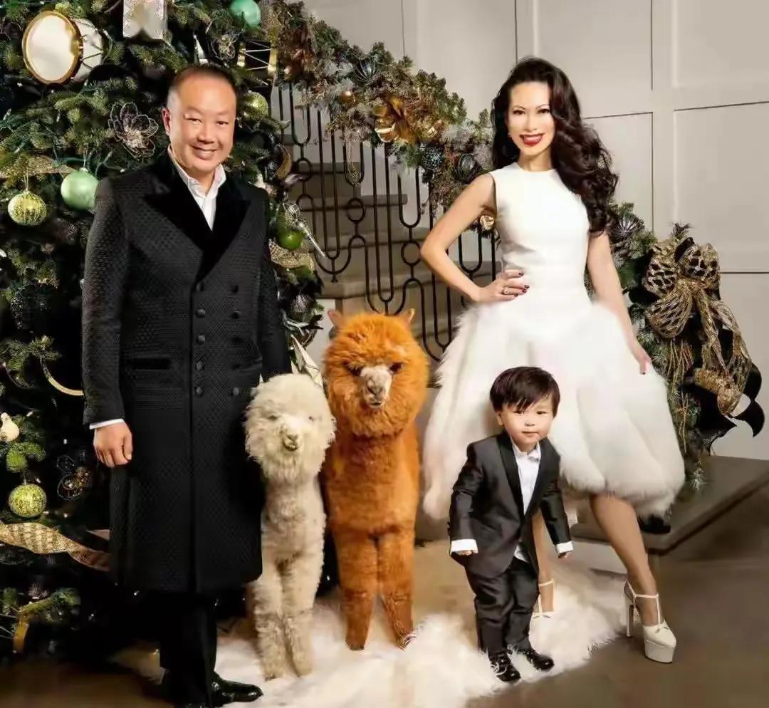 宋朝|宋朝皇室24代后裔现身洛杉矶成炫富大佬，妻子自称太子妃