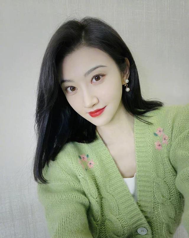 李木戈|景甜被罚722万后续,道歉后涨了6000粉,三年内不能代言广告