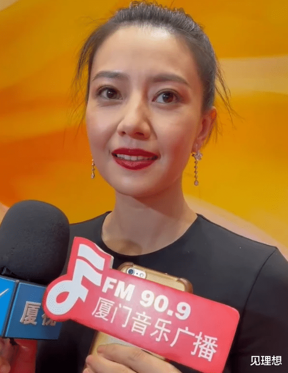 明星|金鸡奖众星怼脸采访!死亡角度明星都扛不住