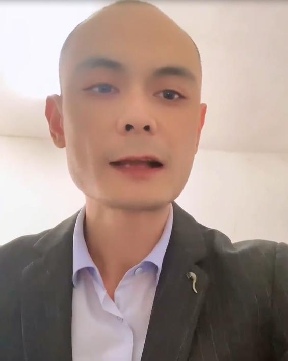 张玉环|张玉环现任儿子不缺钱，10年前人家就开豪车戴名表，网友想多了！