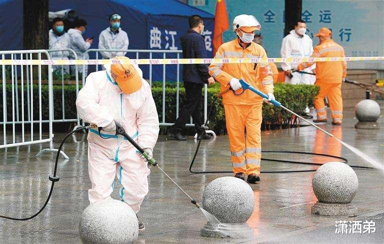 海南一女子擅自外出,被罚穿防护服体验医护人员的辛苦