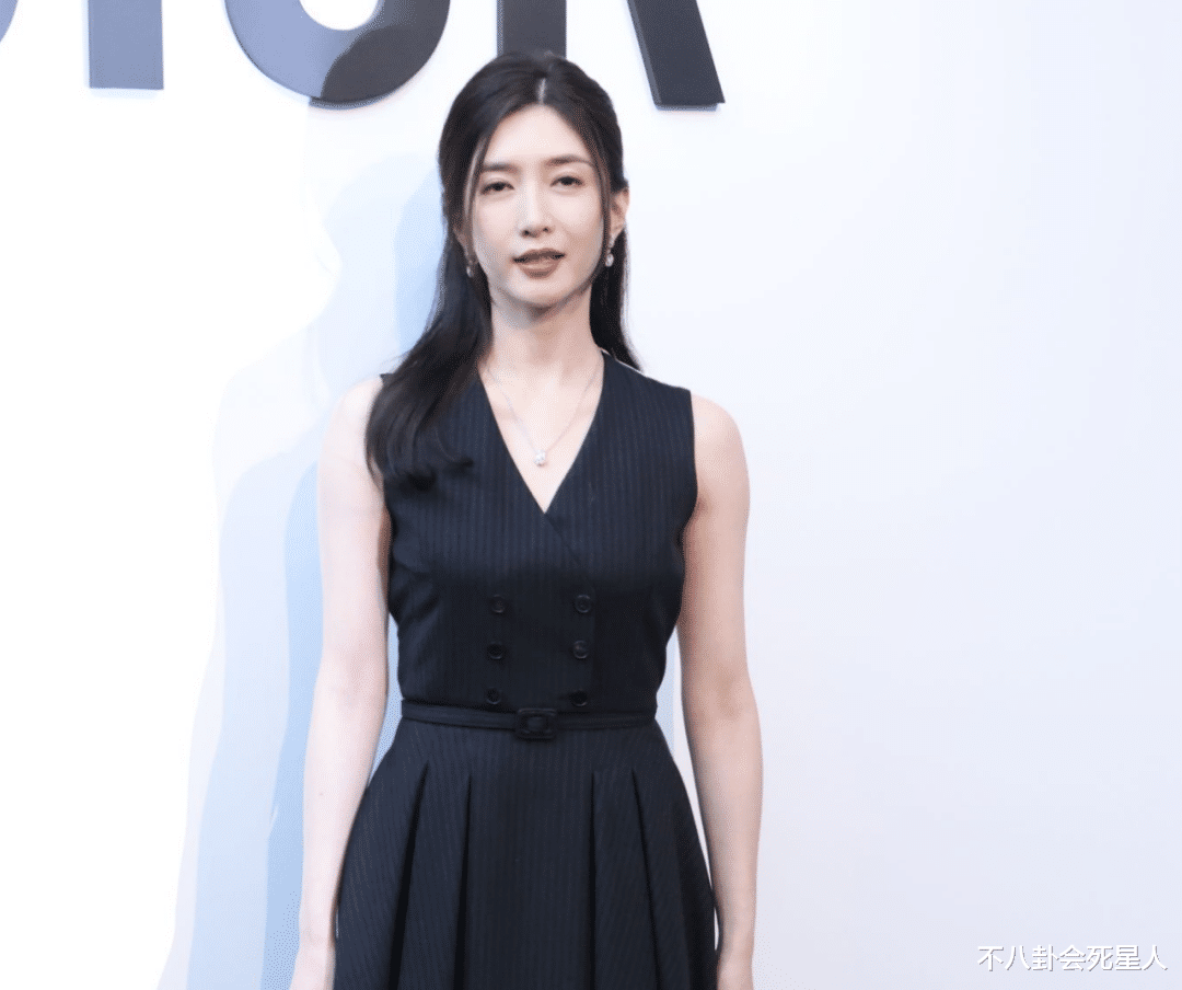 明星|脸型崎岖、颧骨突出、嘴歪,当明星离开精修,缺点全暴露!