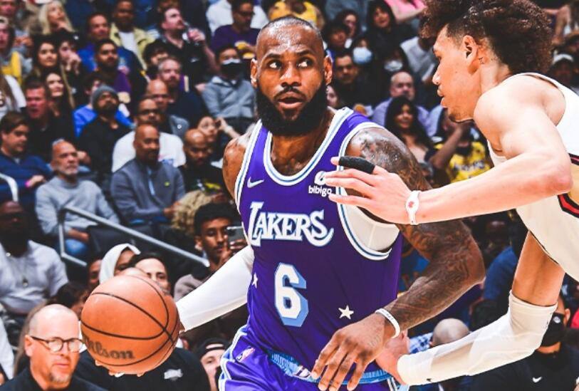 勒布朗·詹姆斯|詹姆斯为何被NBA针对？只是资本的产物，37岁的他已榨干所有资源