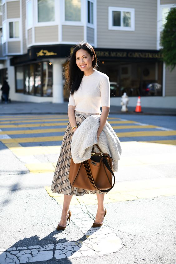 穿衣搭配|这位博主的职场堪称典范,常年高跟鞋+纯色系搭配,优雅又大方