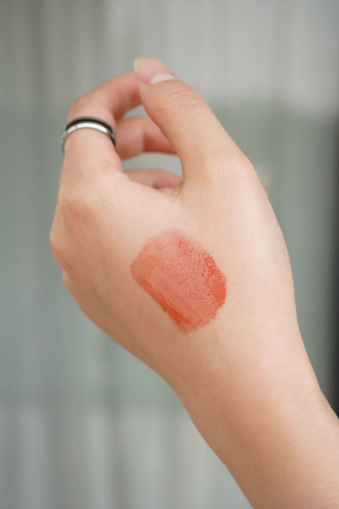 紧身牛仔裤 7支适合黄皮素颜的口红