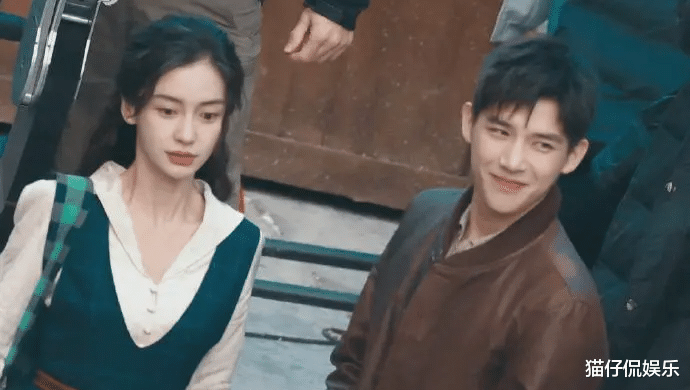 番位|baby和任嘉伦粉丝争番位，官方几乎不理不睬，网友：看谁争过谁