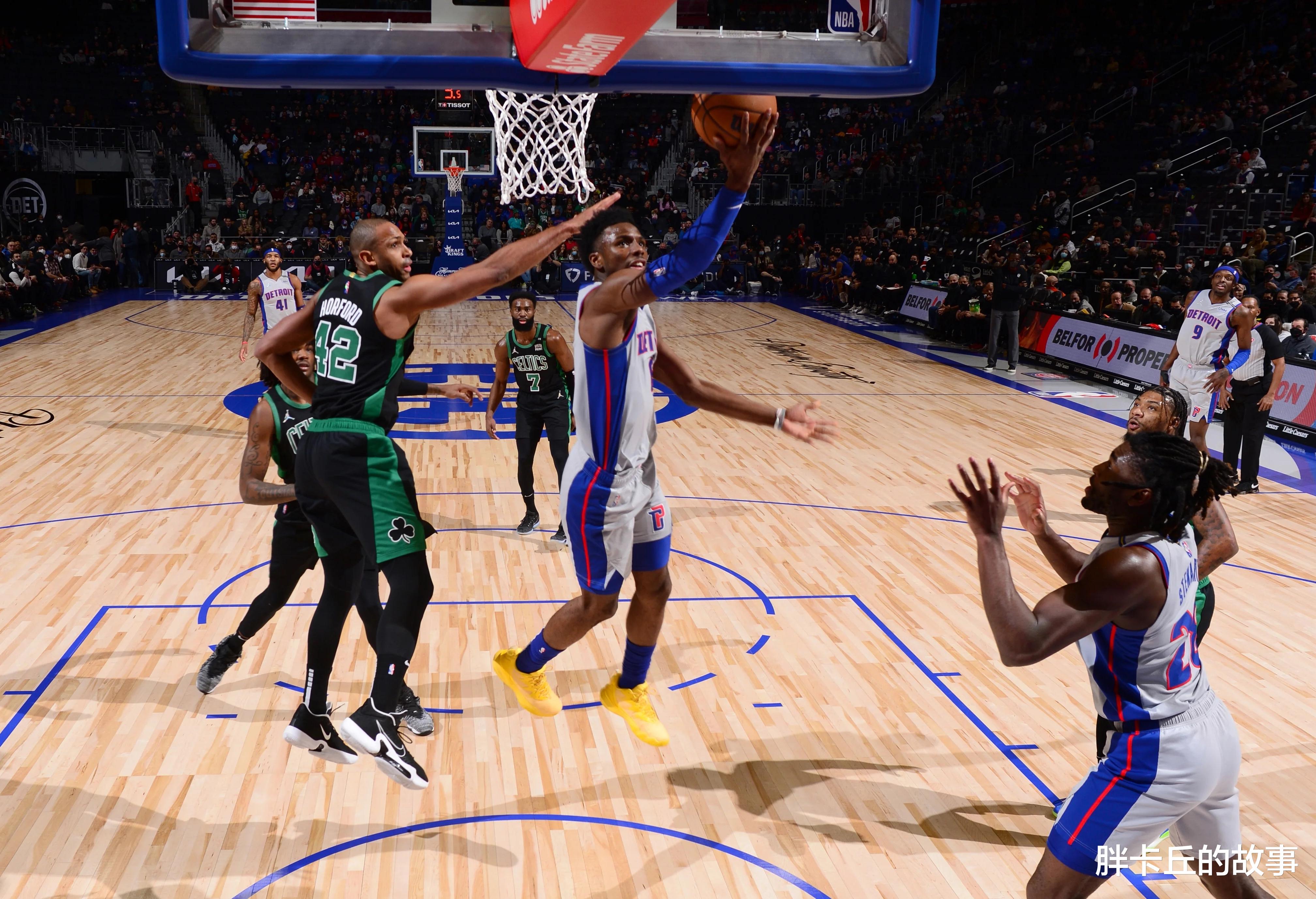 德罗赞|2月5日NBA球鞋上脚，德罗赞、杰伦布朗双双上脚科比10
