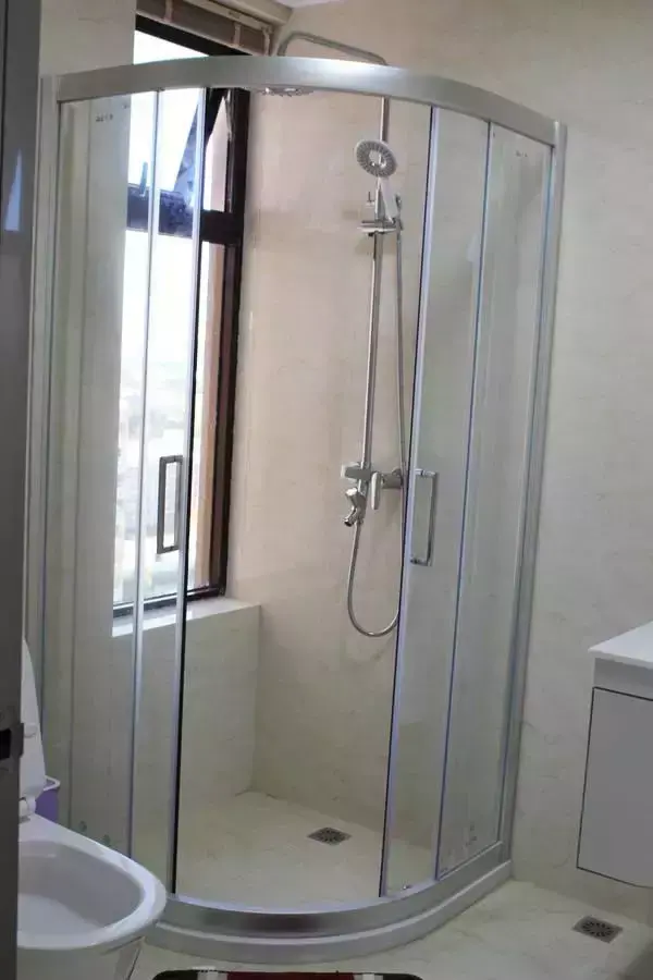 和老公共同装修的125㎡新家，不做吊顶大白墙也美出天际！晒晒