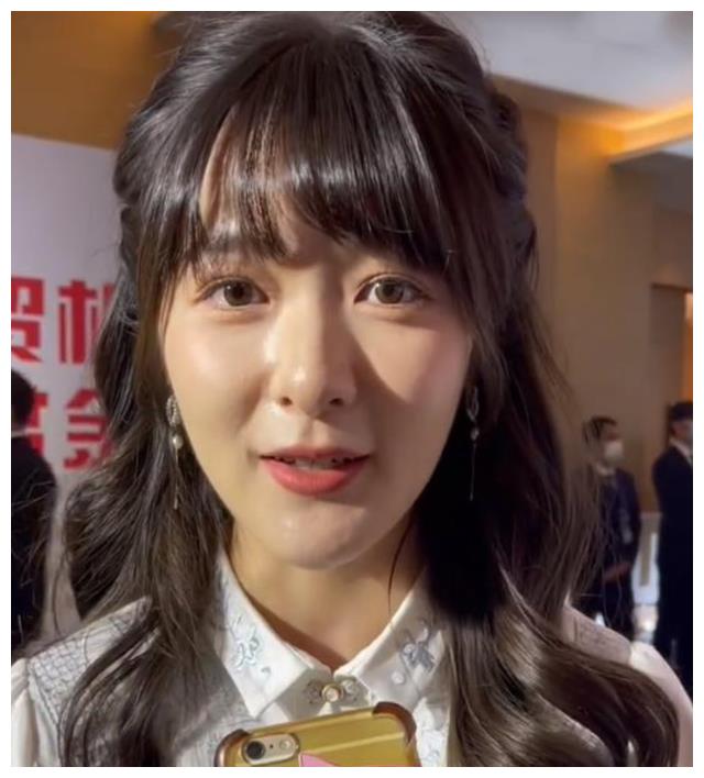 金鸡奖幕后：8位女星真实样貌曝光，高圆圆老态明显，杨颖痘痘肌