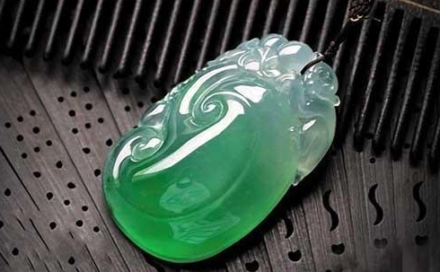 翡翠|翡翠到底怎么养?