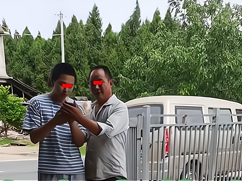 四川广元：女子300元网购一套餐桌，打开包装箱一看，自己都笑了