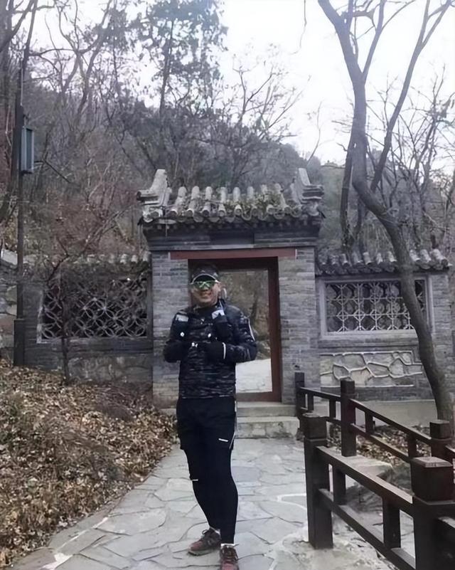 跑步 纪实250斤男子5点起跑8公里，坚持1568天称：我曾想放弃不止1000次