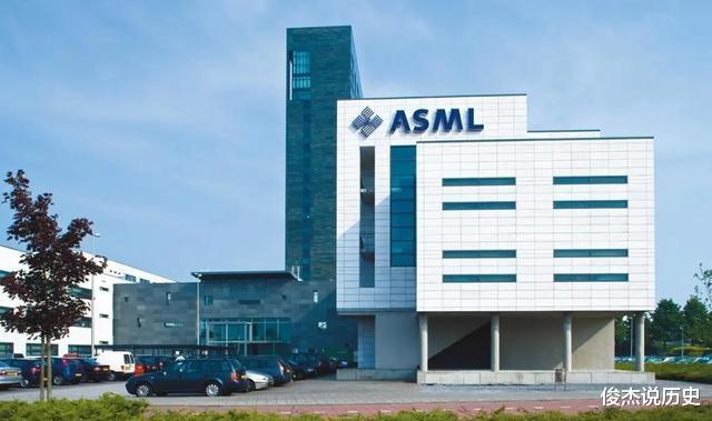 编程|外媒:ASML要开始“翻身”了