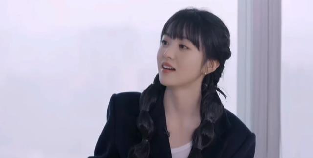 田曦薇|拍摄不高级？《卿卿日常》田曦薇GQ红毯拍摄花絮曝光，真刘海甜妹