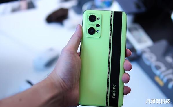 红米手机|两款畅销的千元手机,当主力机都绰绰有余,香爆了