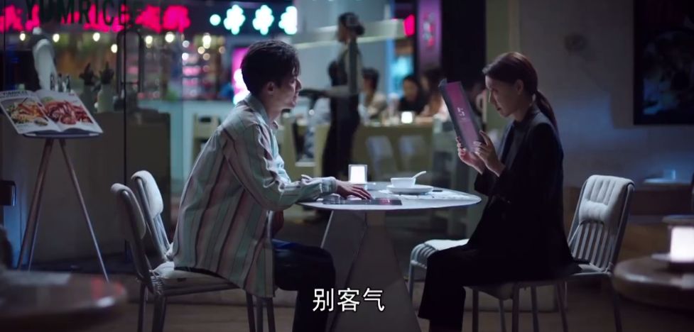 高露|高露:《关于唐医生的一切》中感情错付,戏外嫁圈外丈夫生两娃