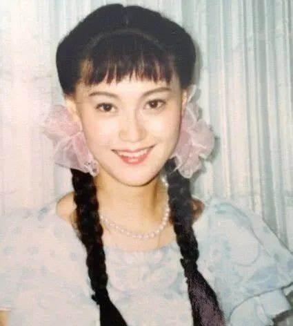 娱乐圈|娱乐圈撞名有多尴尬?不红的灰溜溜改名,头铁不改的事业尽毁