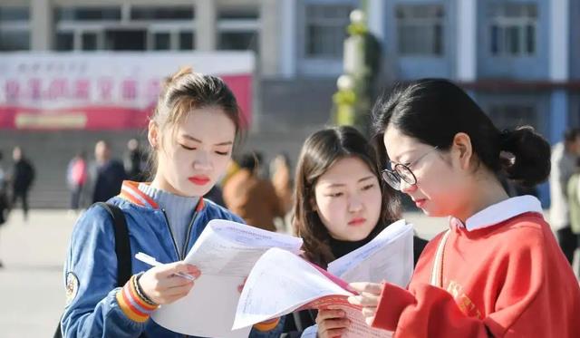 大学生|性格内向的毕业生进入职场,真的很难“出人头地”吗?答案很现实