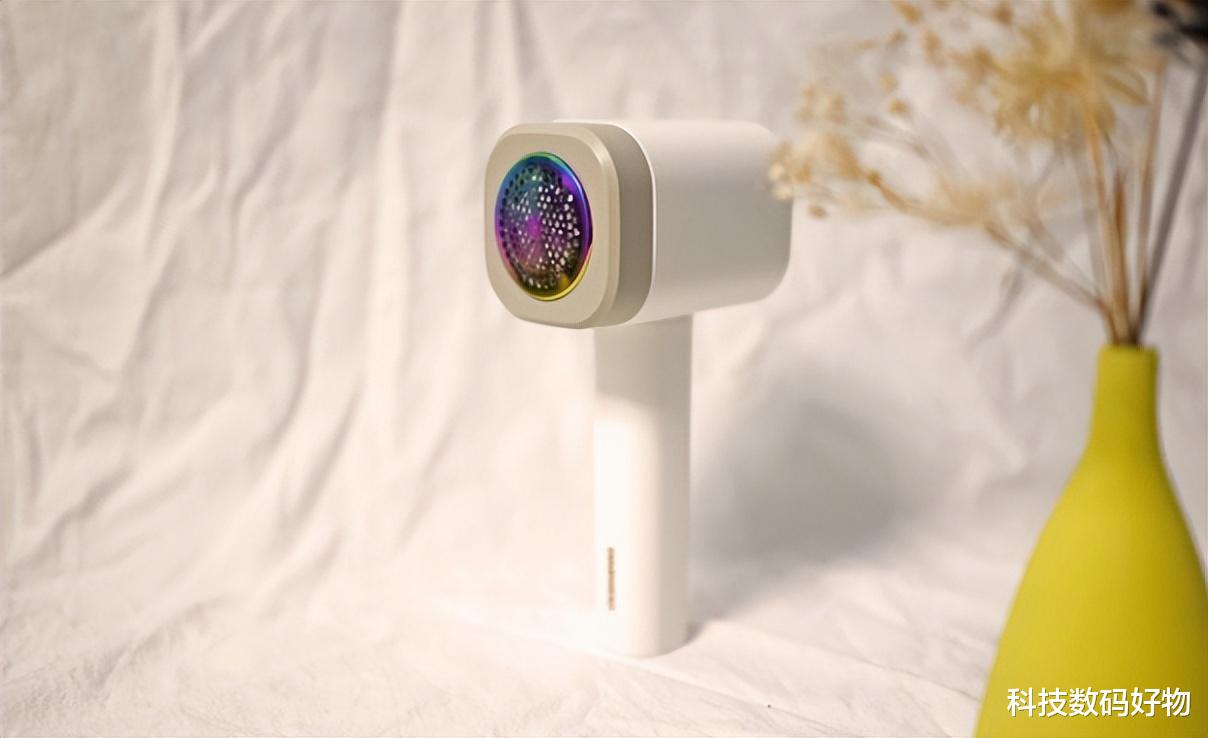 大宇毛球修剪器M4,颜值高有质感功能齐全,家家户户需要它