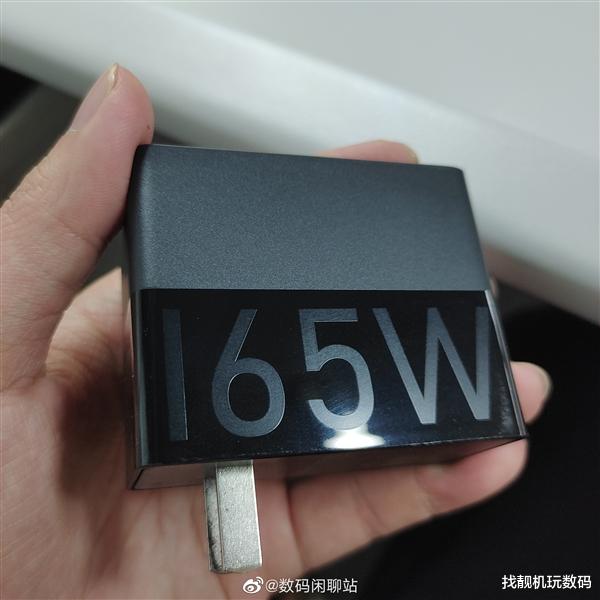 电池|首发165W，10分钟以内恢复满血，电池焦虑症解决了