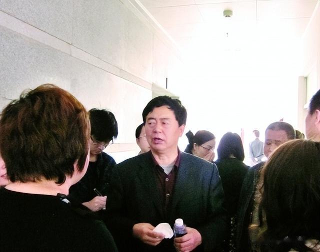 2011年三少年深夜上高速砸车,一女子因此身亡,其身份特殊引关注