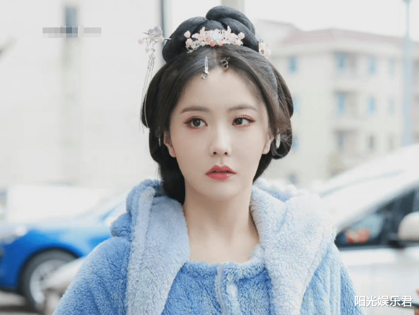 王艺瑾|嘉行传媒真是好眼光,王艺瑾穿古装:这是照着演员标准选爱豆吧