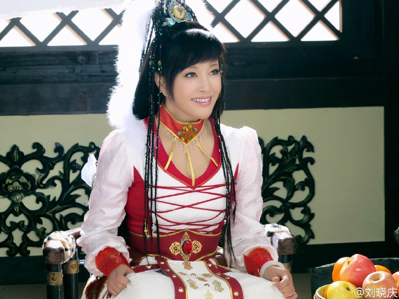 刘晓庆|刘晓庆新片杀青，65岁“牵强”扮18岁少女，看到定妆照后瞬间清醒