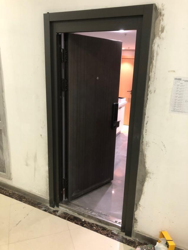 内行人:看门上的印记就知道门的好坏!